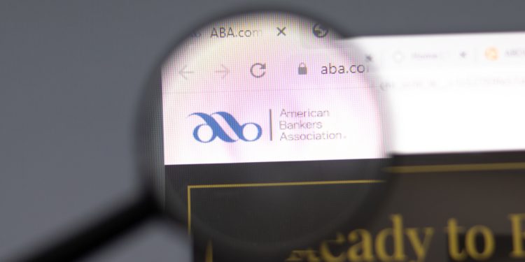 US Bank Lobby Urges OCC to Pause Crypto Trust Charters Amid Stablecoin Uncertainty缩略图 US Bank Lobby Urges OCC to Pause Crypto Trust Charters Amid Stablecoin Uncertainty