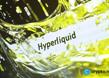 Will Hyperliquid price crash as bearish crossover forms and revenue drops?