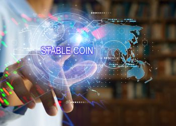 White House Pushes Crypto and Banks Toward Stablecoin Compromise