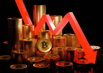 Bitcoin Falls Near $76,700 as ETF Outflows Hit $649M