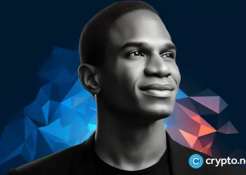 Arthur Hayes exits Ethereum at a loss as whales keep buying near key support - 1