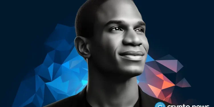 Arthur Hayes exits Ethereum at a loss as whales keep buying near key support - 1