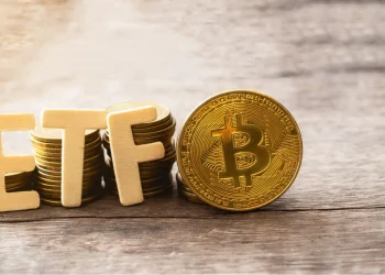 Bitcoin Climbs to One-Month High Above $65,800 as ETF Inflows Extend Six-Day Streak